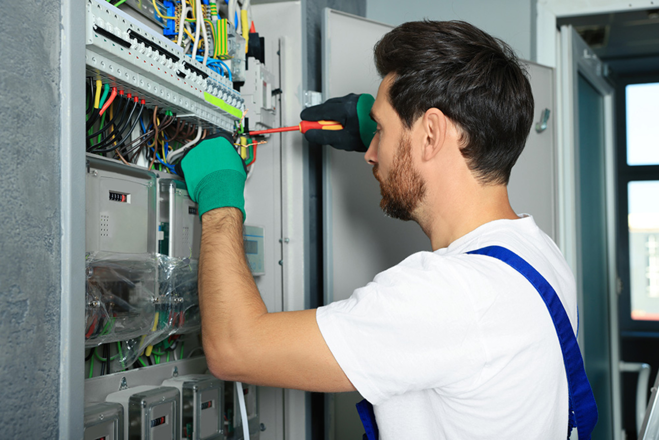 Nieder­spannungs­anlagen bei Neudecker Elektrotechnik in Eggolsheim